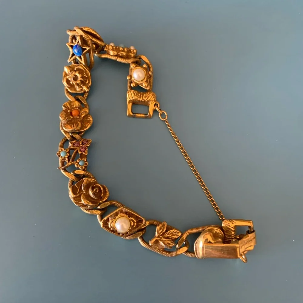 Vintage gold tone bracelet…. Excellent condition… - Picture 1 of 1